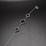 Éclipse Noir Clover Bracelet