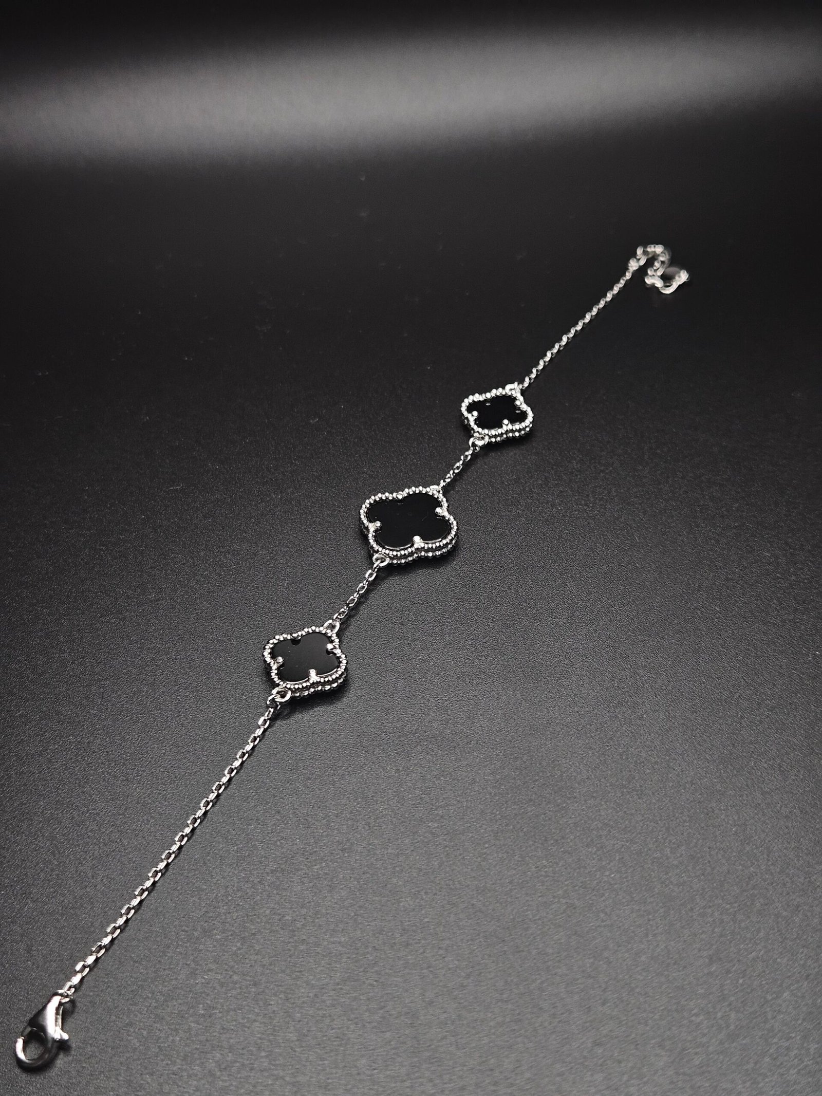 Clover bracelate 3 black Éclipse Noir Clover Bracelet - Image 1